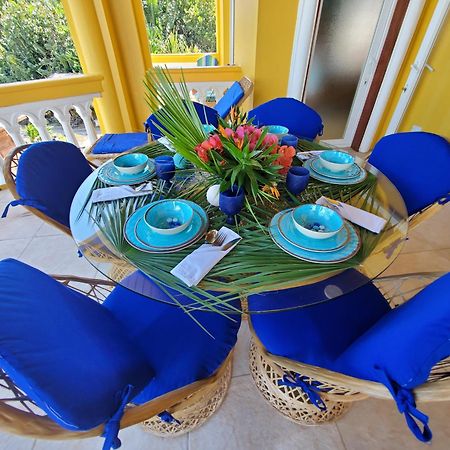 Blue Parrot Beach House And Villas Hopkins Exterior foto